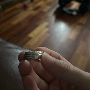 9.5 men’s David Yurman custom band. Interlocking feather design